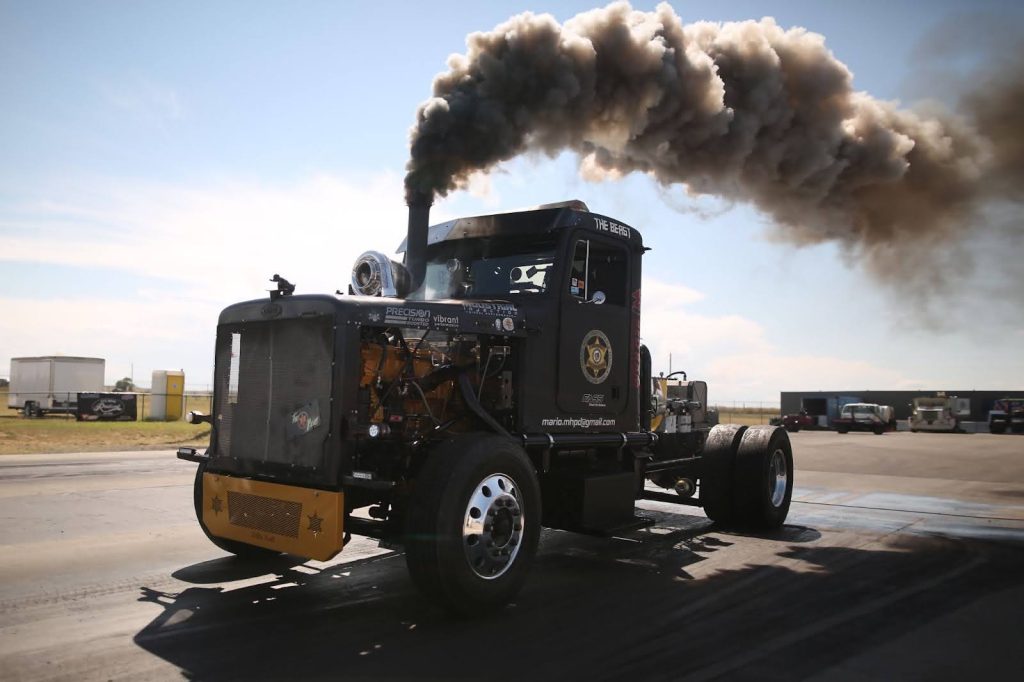Fine-Tuning Power: The Importance of Semi-truck ECM tuning